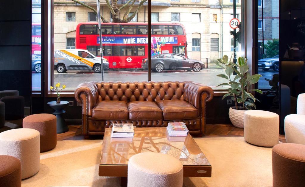 H10 London Waterloo - Resim 31