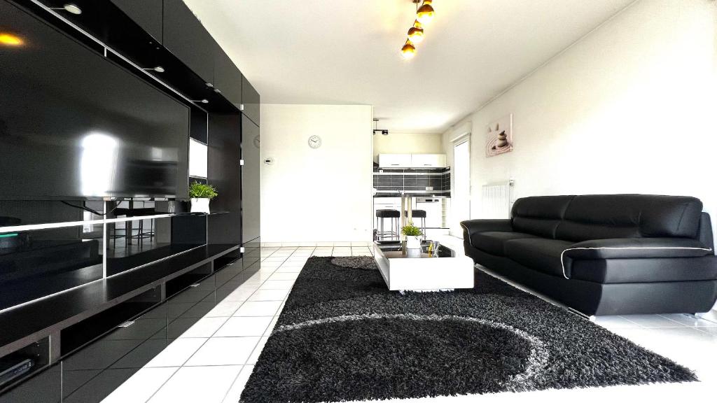 Fotografia z galérie ubytovania HOMEY GENIUS - À 100 m de la douane/Terrasse privée v destinácii Ambilly