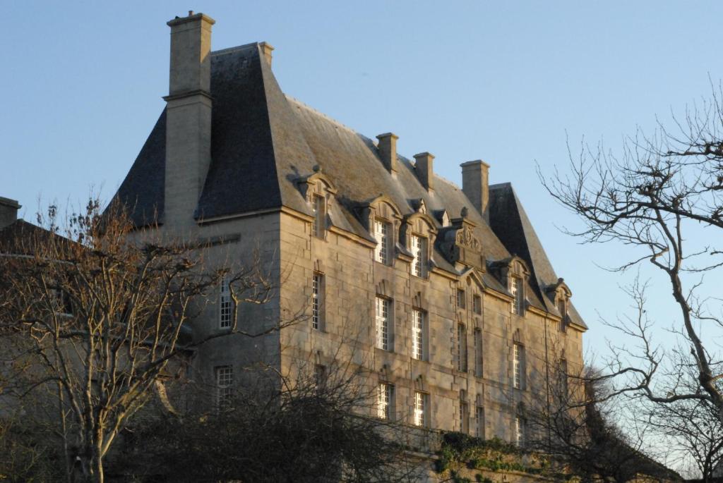 Fotografie z fotogalerie ubytování Chateau de Courseulles v destinaci Courseulles-sur-Mer