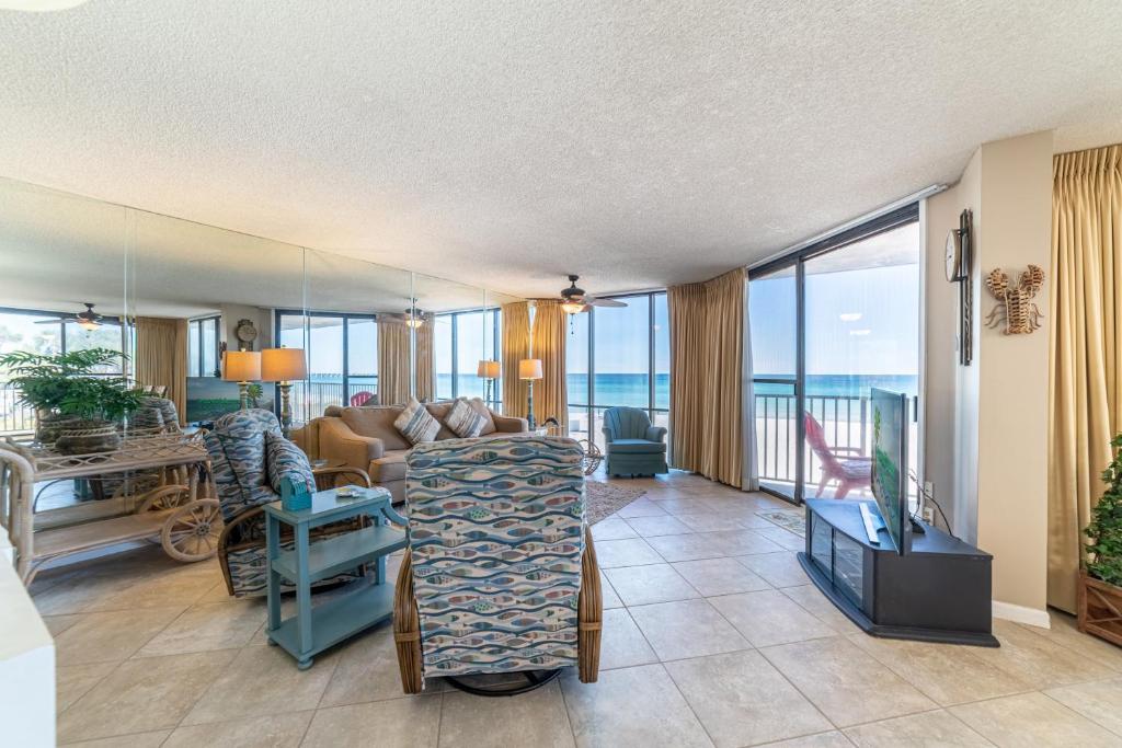 Et opholdsområde på Edgewater W208 Beach Bungalow Bliss