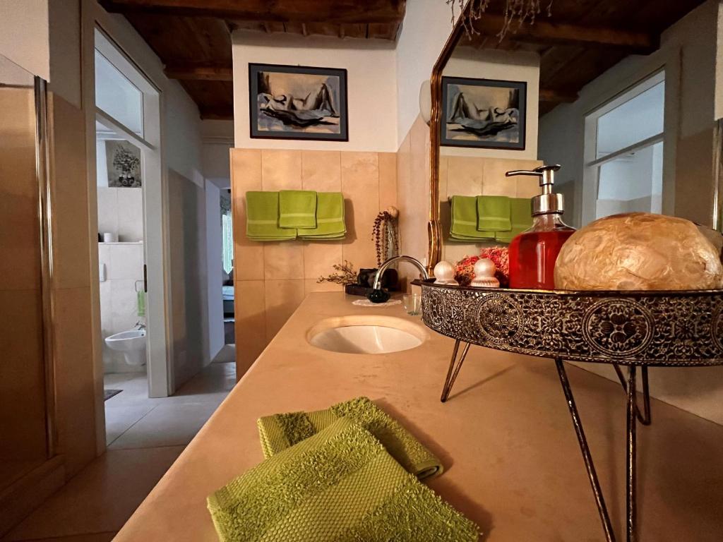 Fotografie z fotogalerie ubytování B&B Romantico Palazzo dei Ulivi v destinaci Purasca