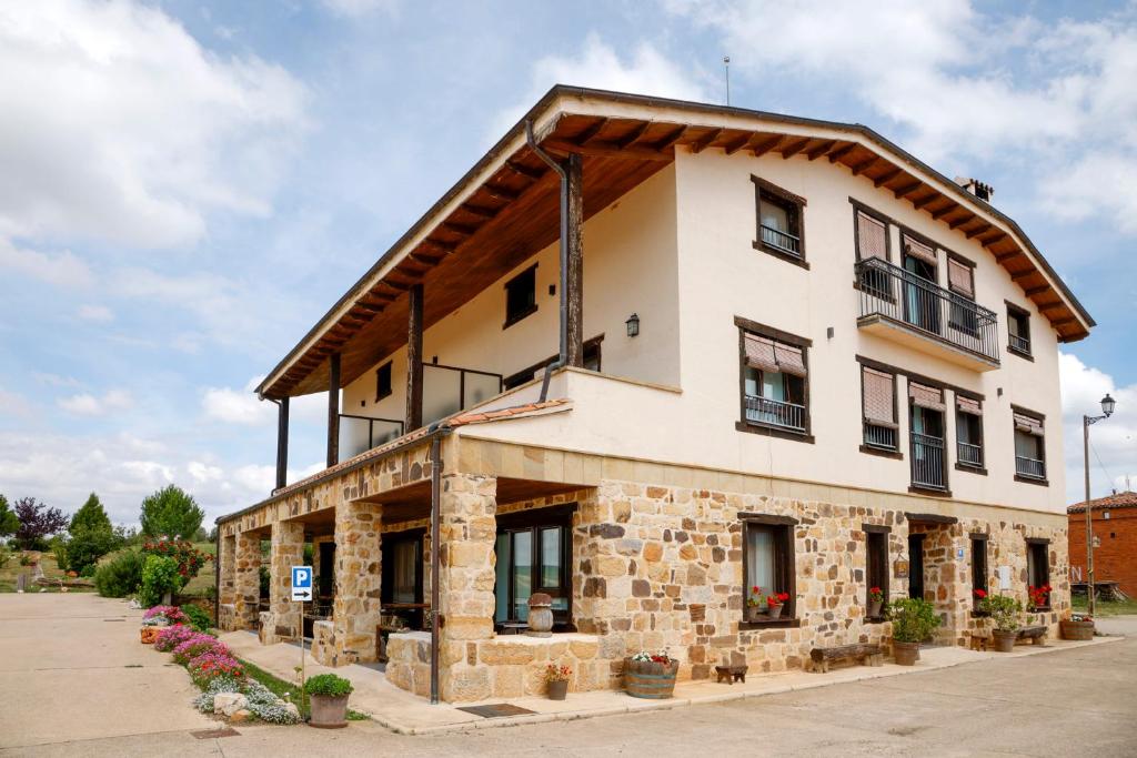 Budova, v ktorej sa hotel nachádza