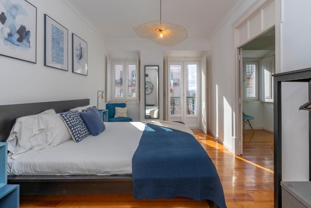 Superb Apartments Overlooking Graça in Lisbon - 8