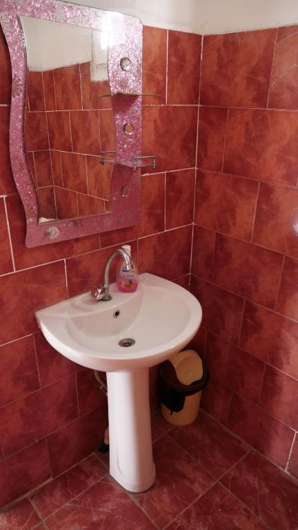 Koupelna v ubytování Mariam Hotel