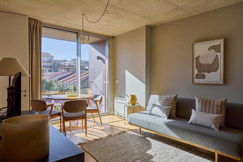 Aparthotel Oporto Anselmo - One-Bedroom Apartment With Balcony And Sofa Bed