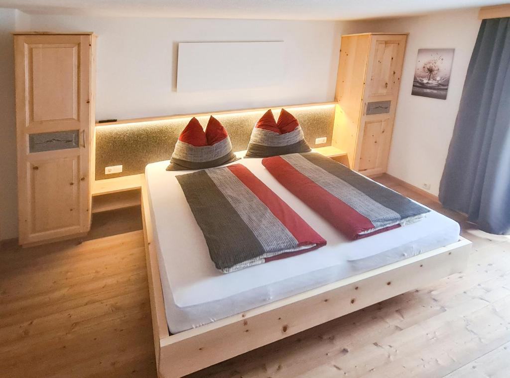 Postel nebo postele na pokoji v ubytování Ferienwohnung Auenheim