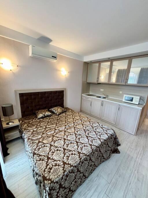 Studio Harmoni Suites
