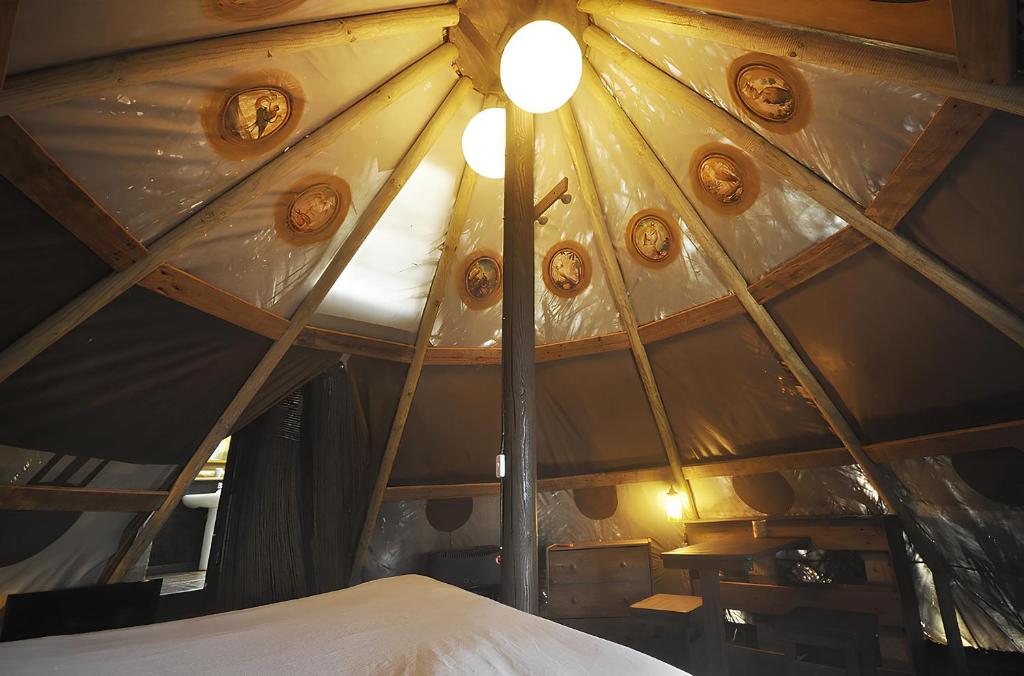 Postel nebo postele na pokoji v ubytování Studio Mazo The Glamping
