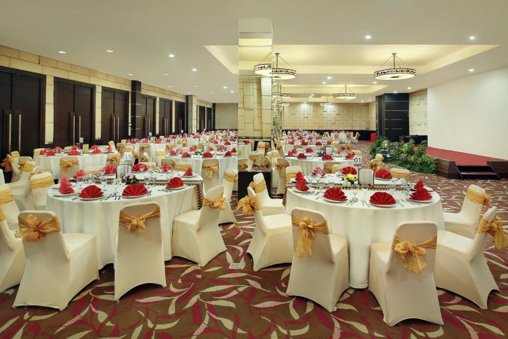 Restaurace v ubytování Mercure Pontianak City Center