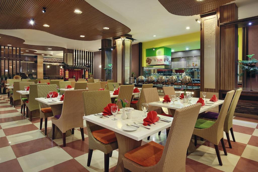 Restaurace v ubytování Mercure Pontianak City Center