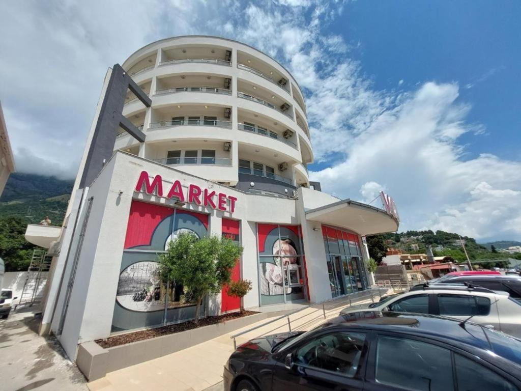 Apartment Shell, Sutomore (updated prices 2024)