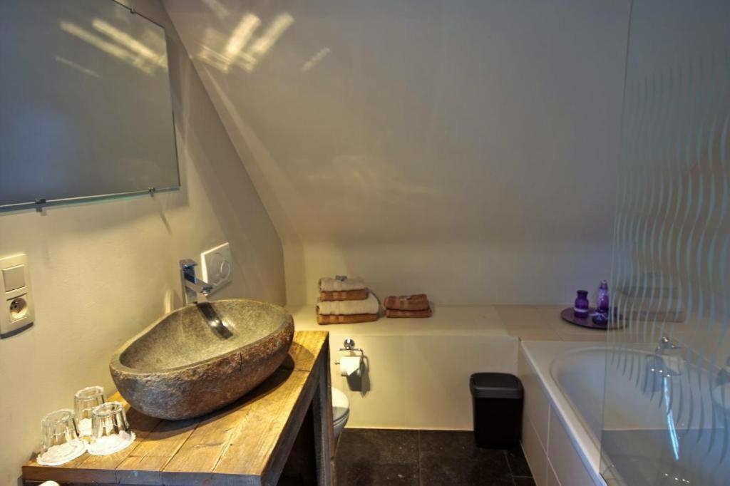 Koupelna v ubytování B&B Crijbohoeve