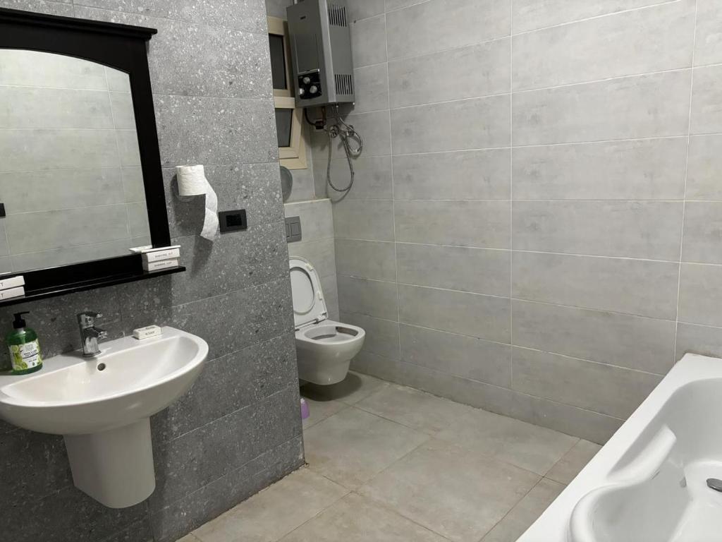 Koupelna v ubytování Heliopolis Residence Shorouk city, Cairo (premium)