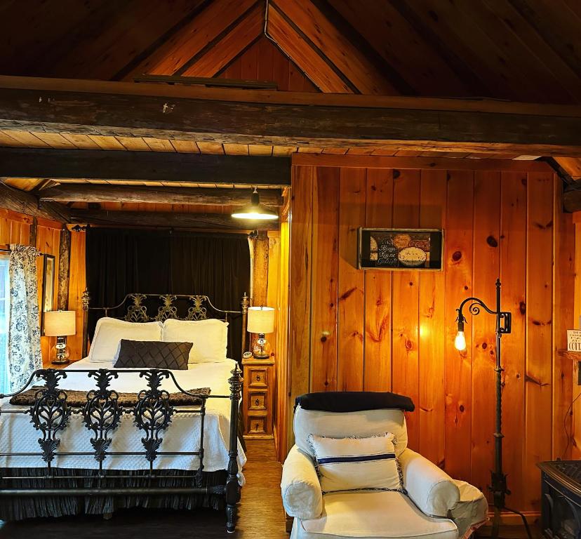 Romantic, Tranquil Guest House - Housity