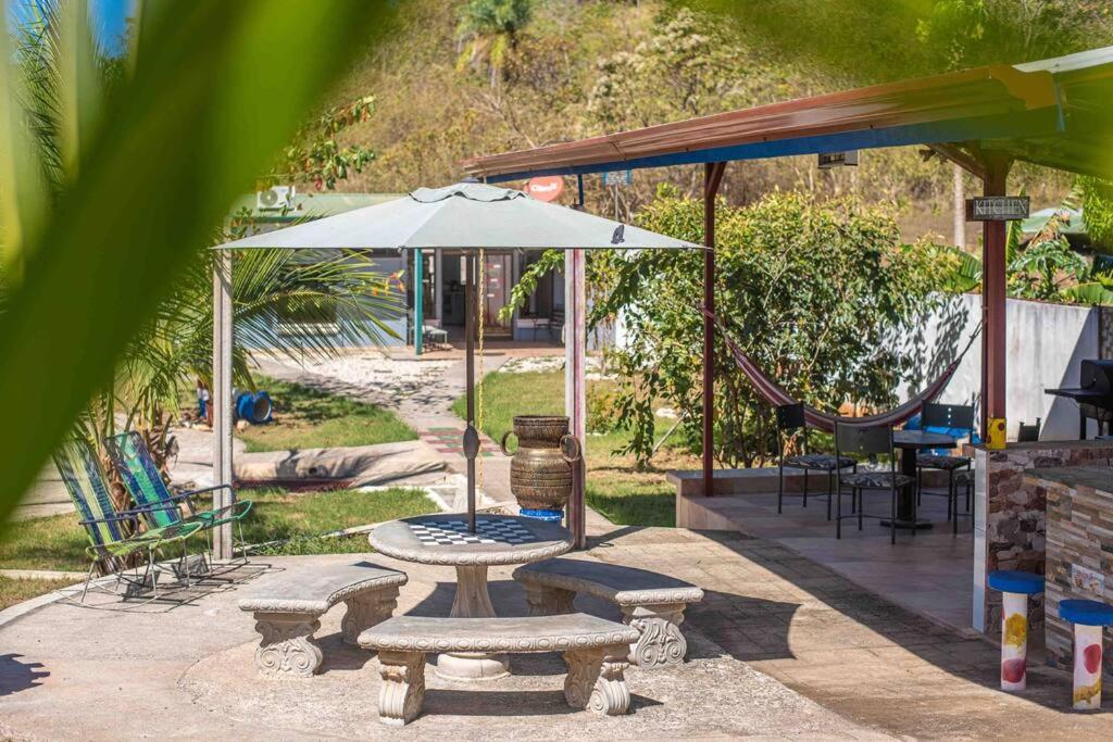 Zahrada ubytování Full house with 2 bedrooms and private pool, 5 guest