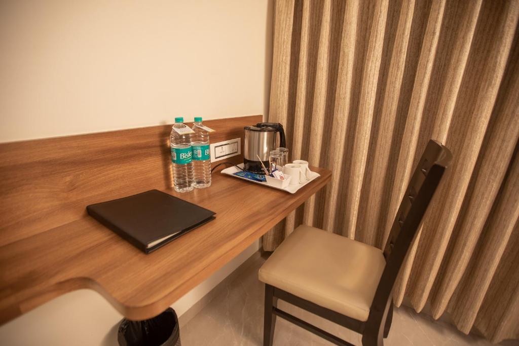 امکانات Hotel Naaz Executive - تصویر ۴