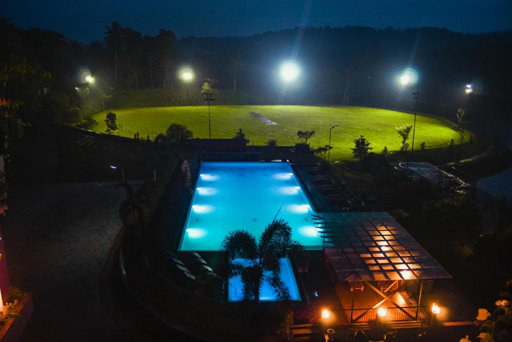 Bazén v ubytování Sueen Nature Resort nebo v jeho okolí