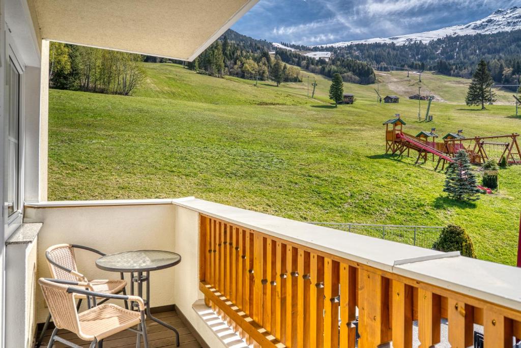 Nespecifikovaný výhled na hory nebo výhled na hory při pohledu z hotelu