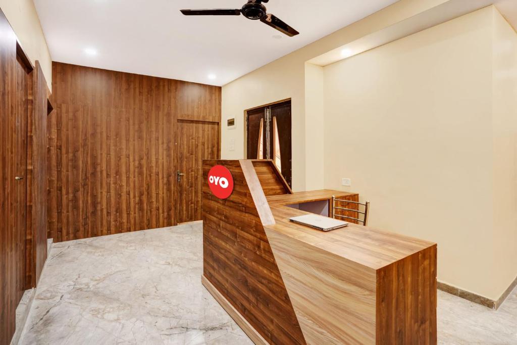 The lobby or reception area at OYO Flagship Hotel Radiant