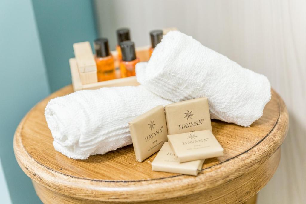 Kèramos Luxury Rooms - 11