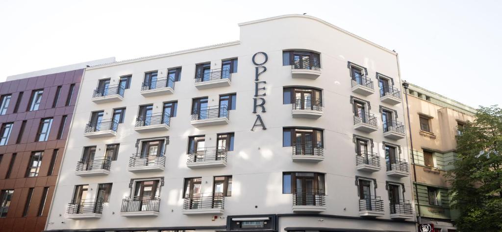 Opera Hotel