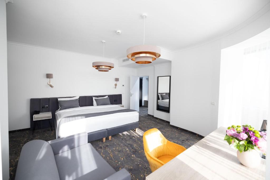 Opera Hotel - Deluxe Doppelzimmer Mit Erweiterbarem Stuhl