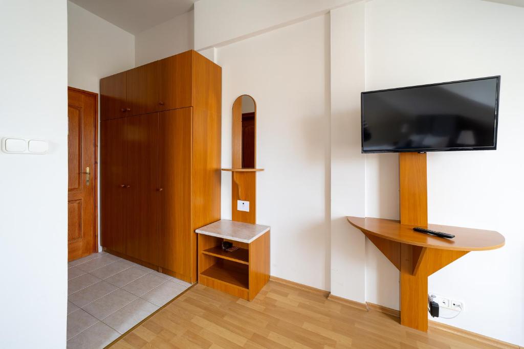TV a/nebo společenská místnost v ubytování Hotel Forrás Zalakaros