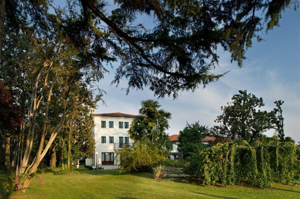 Zahrada ubytování Villa Pace Park Hotel Bolognese