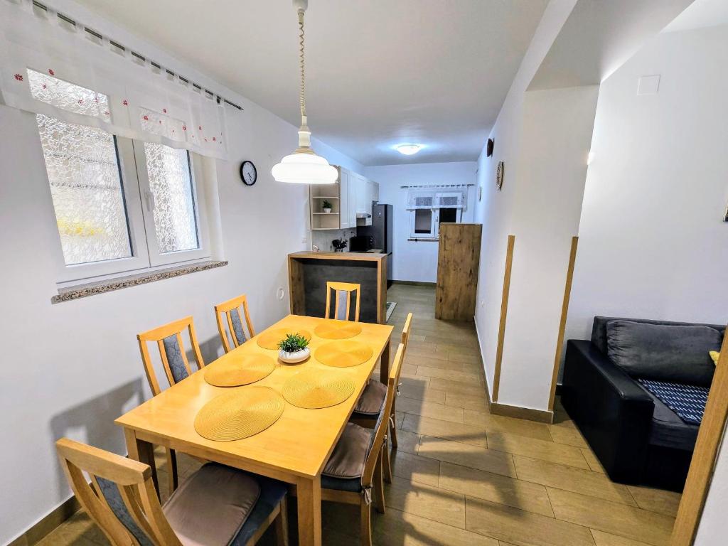 Kuchyňa alebo kuchynka v ubytovaní Apartment Gianfranko