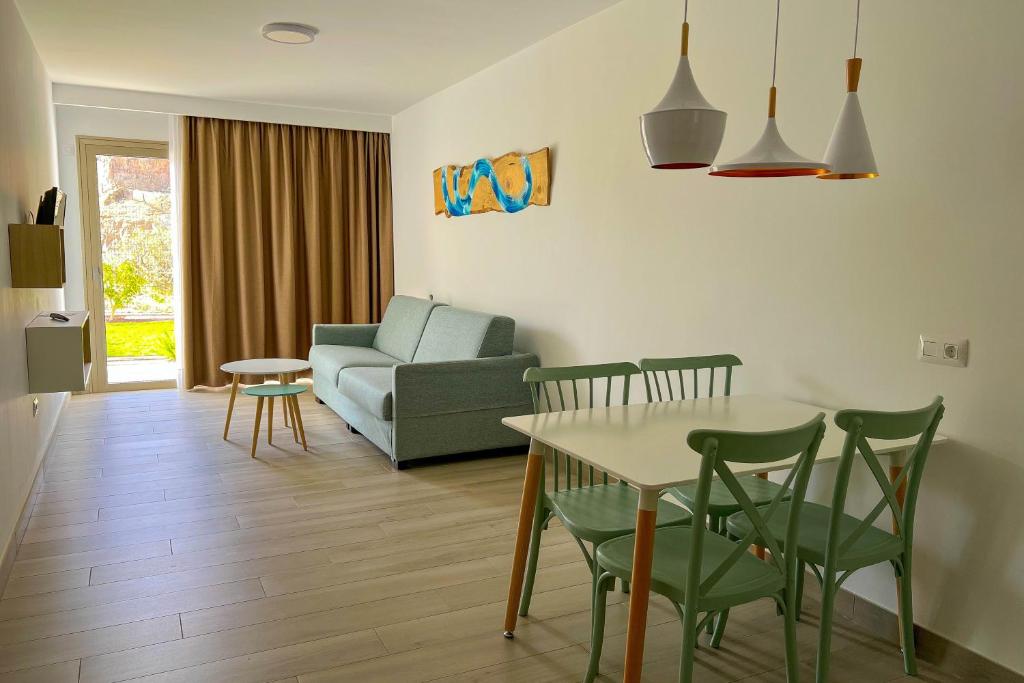 Posedenie v ubytovaní Apartamentos Cordial Magec Taurito