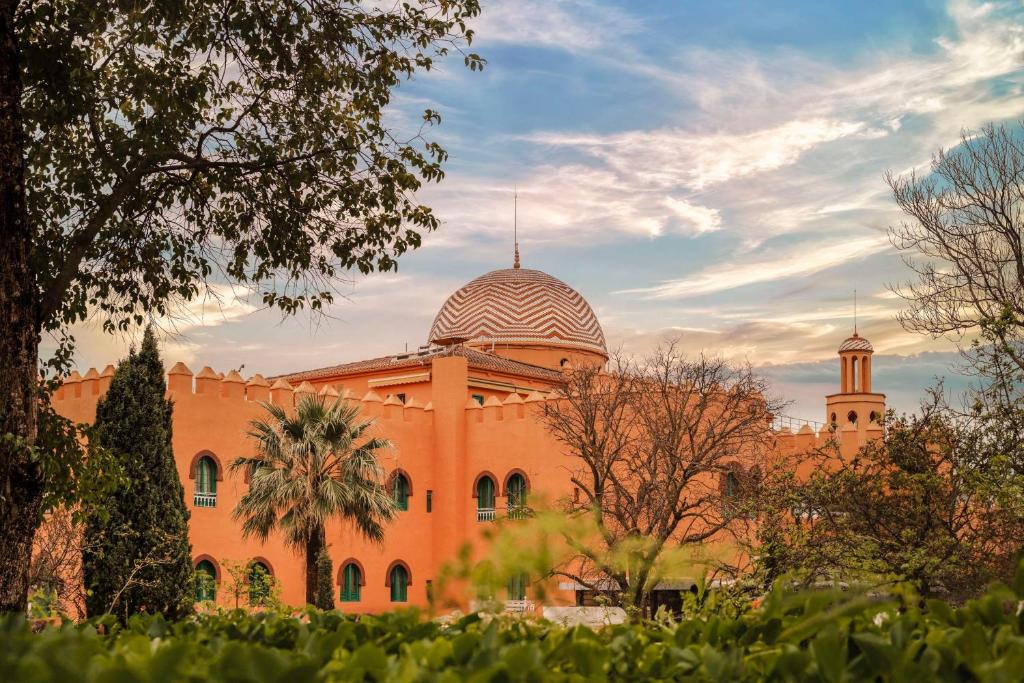 Alhambra Palace Hotel - Resim 13