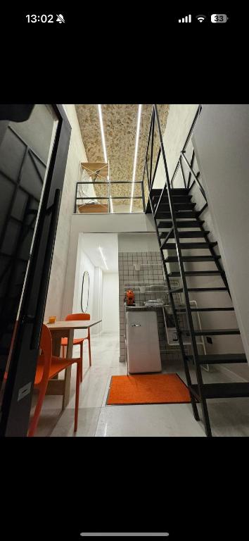 Orange heart room