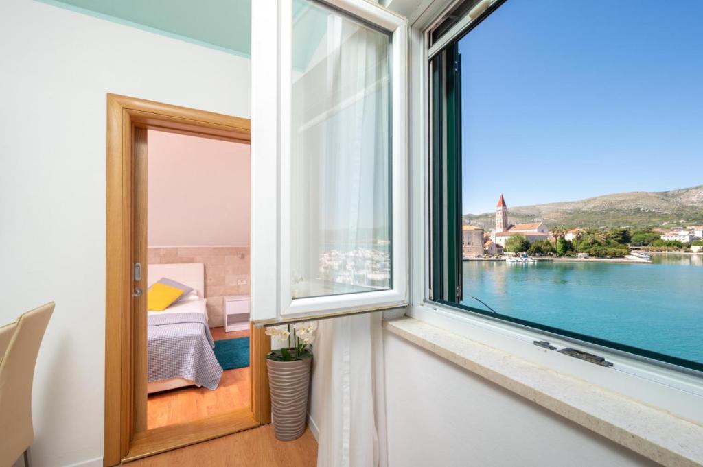 Příroda nedaleko aparthotelu