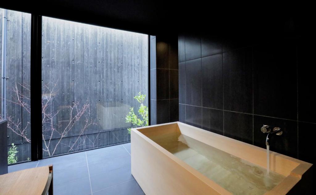 Sowaka - Superior King Room With Garden View(Annex)