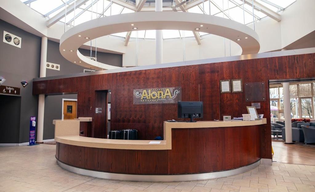 Vstupní hala nebo recepce v ubytování Alona Hotel