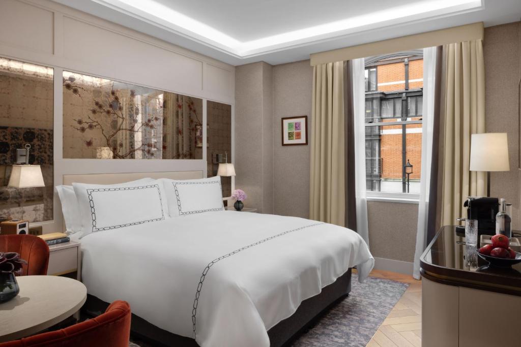 The Biltmore Mayfair - Resim 8