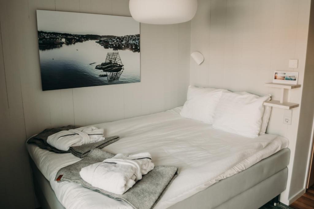 Postel nebo postele na pokoji v ubytování Gullmarsstrand Hotell & Konferens