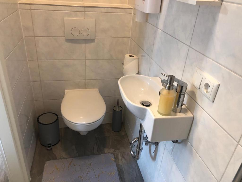 Afbeelding uit fotogalerij van Gästehaus Pellinger Hof in Pellingen