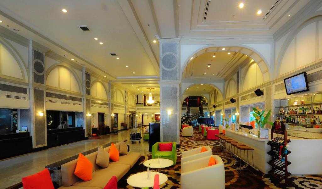 Posezení v ubytování Patong Resort Hotel - SHA Extra Plus