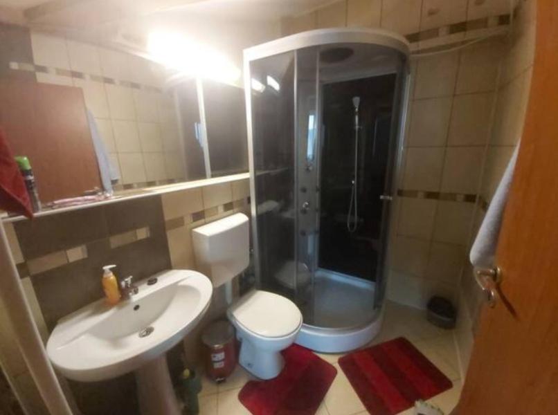 VillaWeb 9rooms - Long term business aparthotel 29 Euro per night per room, min 3months - Resim 26