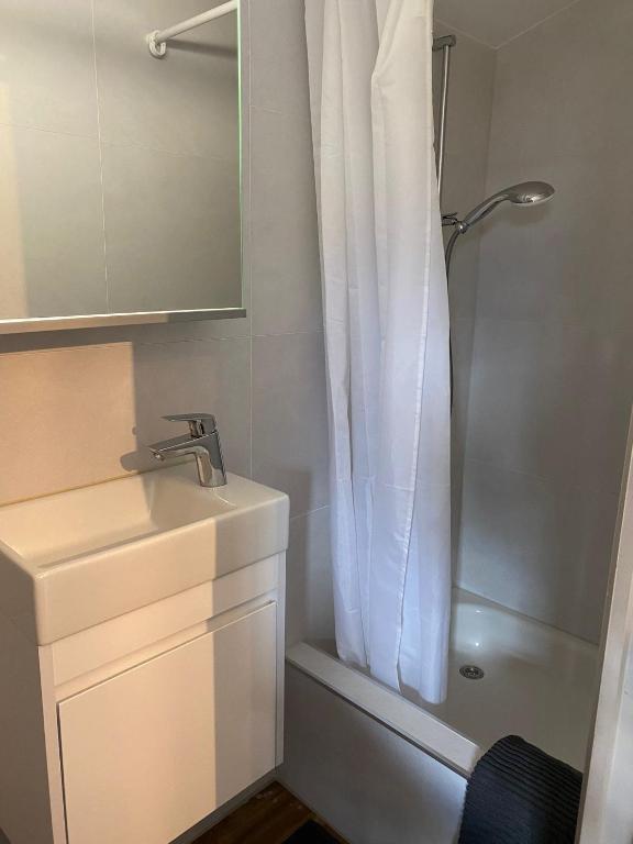 Chalet Studio Apartment with Aircon - Resim 26