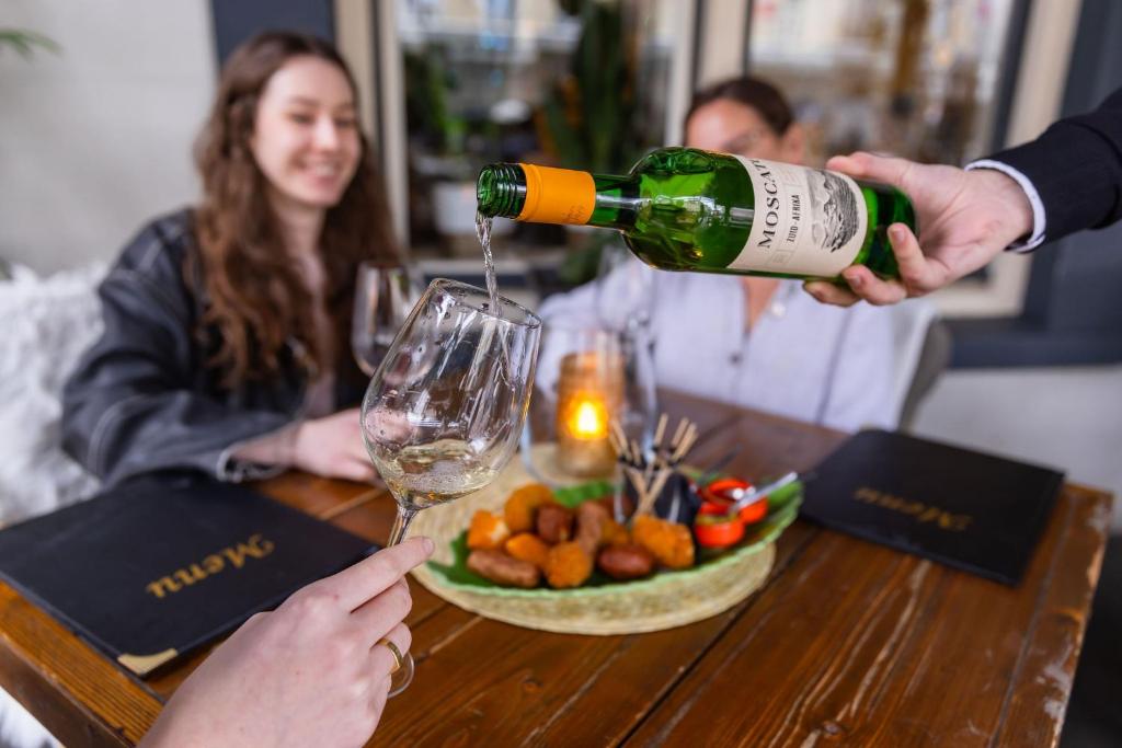 Hotel 1711 - Resim 36