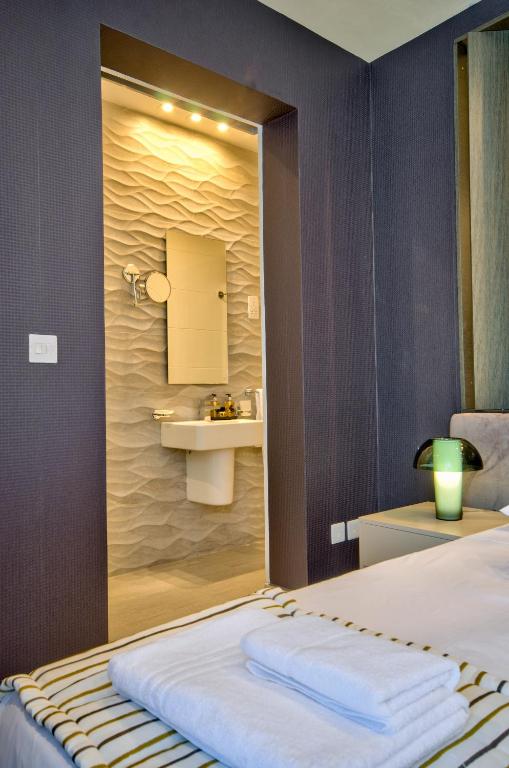 Koupelna v ubytování Jules Suites