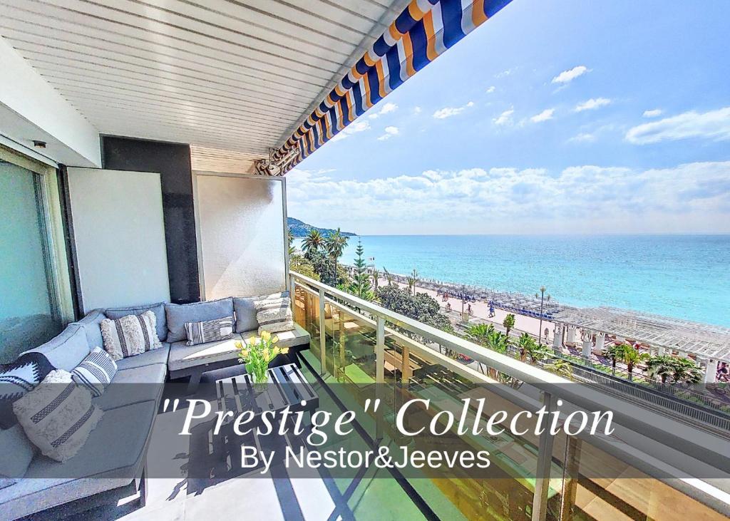 un balcon avec vue sur l'océan dans l'établissement Nestor&Jeeves - LE ROYAL LUXEMBOURG - Sea view - Terrace, à Nice
