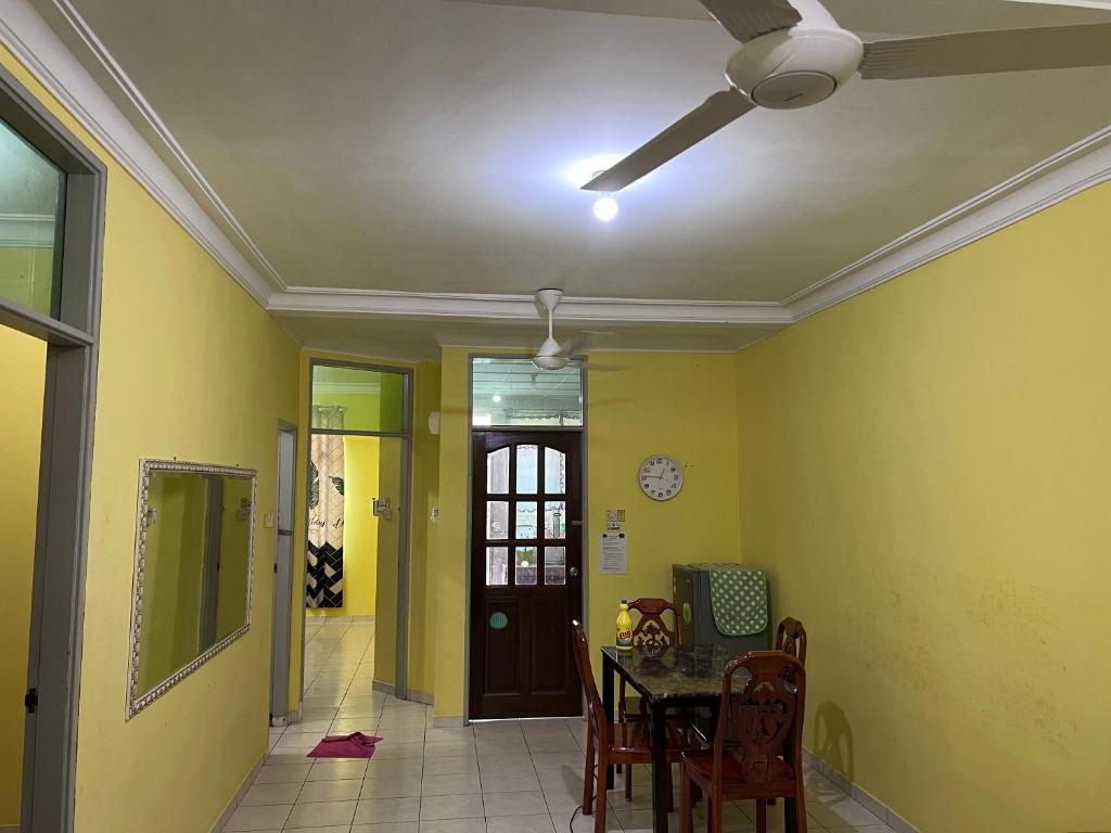 Fotografie z fotogalerie ubytování Labuan homestay Cemara dVilla v destinaci Labuan