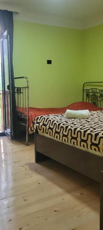 Guest House Guli - Triple Room With Mountain View