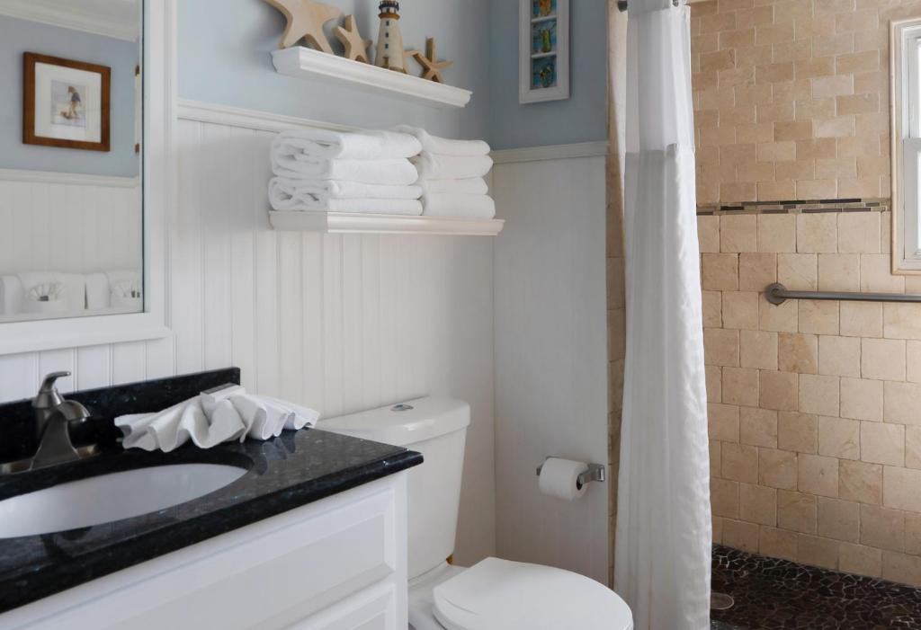 Beach Plum Resort - Two-Bedroom Cottage