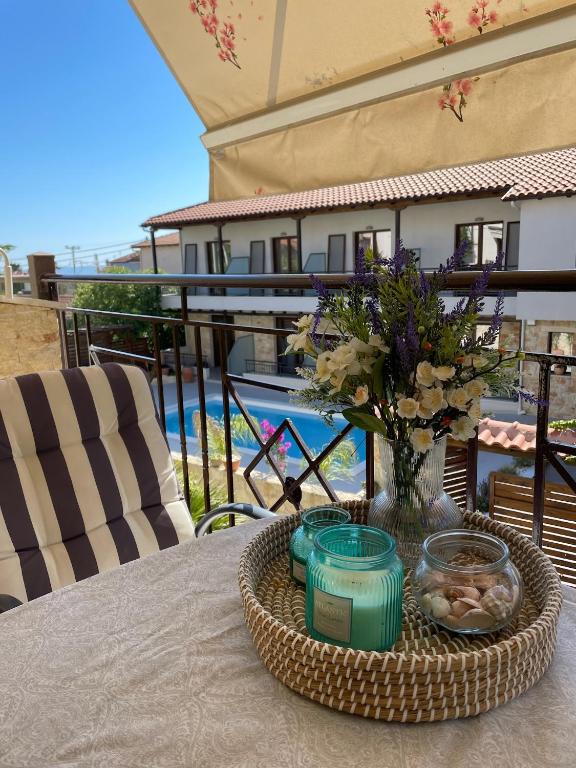 Bazén v ubytování Mariposa suites nebo v jeho okolí