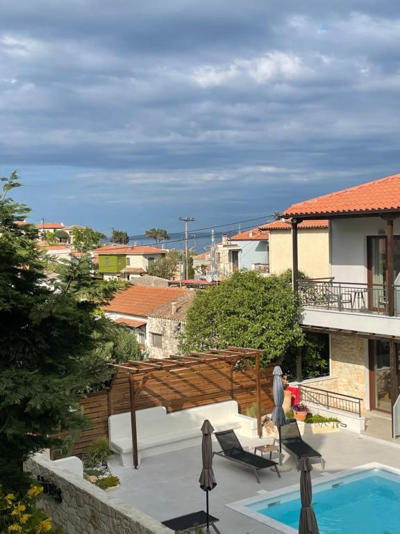 Bazén v ubytování Mariposa suites nebo v jeho okolí