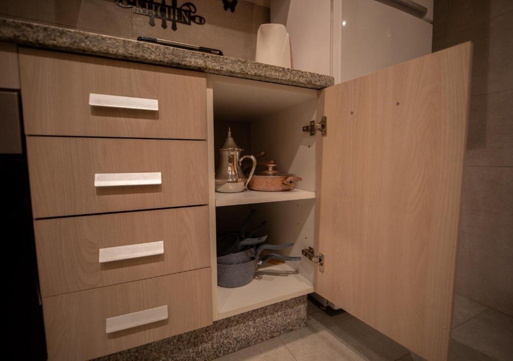 Kuchyň nebo kuchyňský kout v ubytování R101- Cosy and stylish apartment with King Size Bed- Belvédère